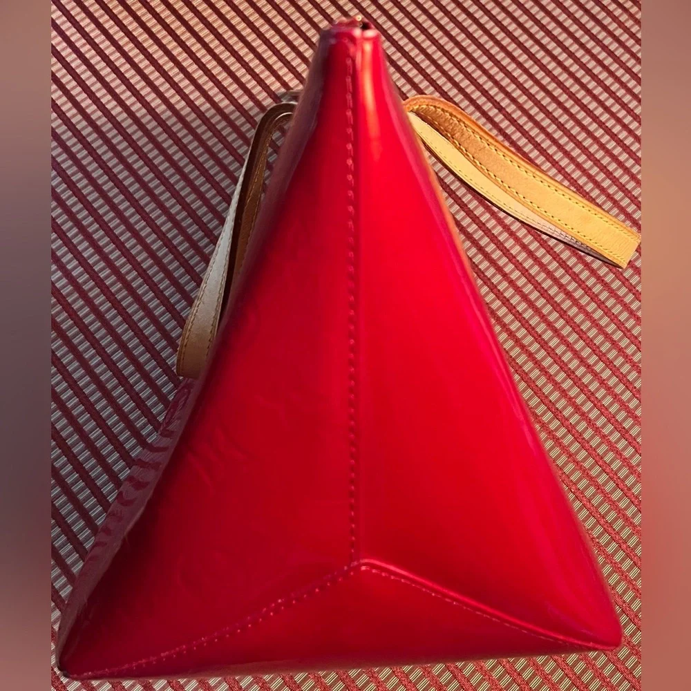 Louis Vuitton Bellevue Vernis, Red